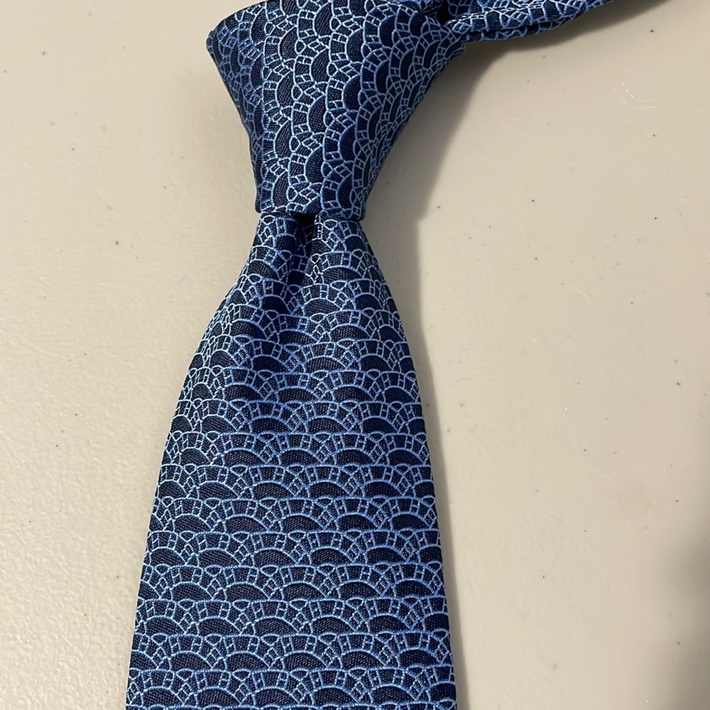 **SOLD** Stunning Hermes Paris Blue H Pattern Tie